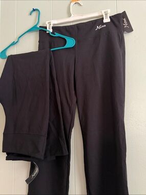 2YOGA PANTS BRAND NEW Women’s Black Straight-Leg Pants waist 16.5 and 17.5 L,XL